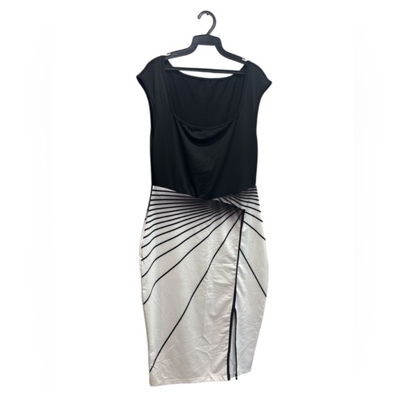 Black & White Bodycon Dress | Abstract Stripe | Front Slit - Picture 4 of 4